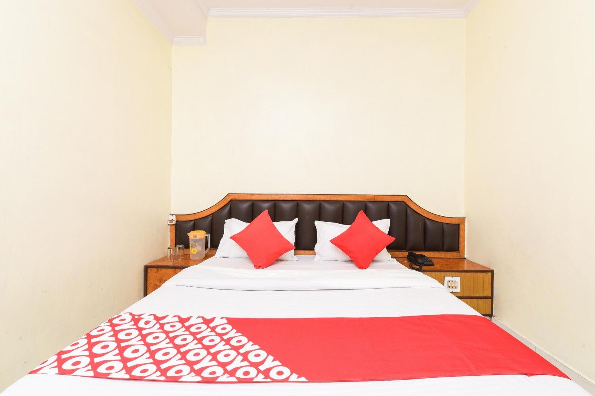 Hotel O Palace New Delhi